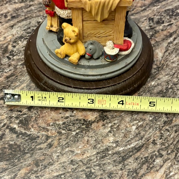 Santa Claus Workshop Toy Maker Doll Statue Figurine On Wooden Base 6”tall5”wide - Picture 9 of 9